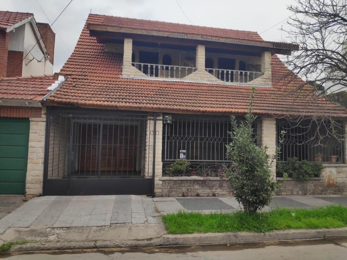 Casa D'Vilero en Temperley Bagian luar foto